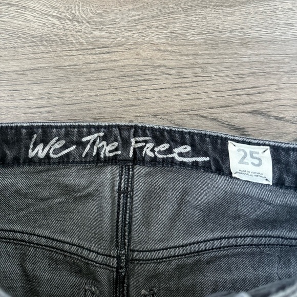 Free People Bailey Denim Mini Skirt - Size 25 - Maverick/Black - NWT - Picture 7 of 11